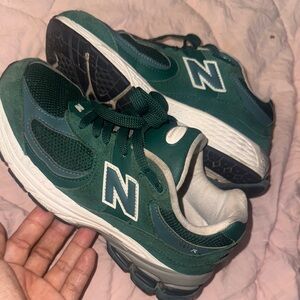 Women’s New balance 2002R casual shoes Size 4